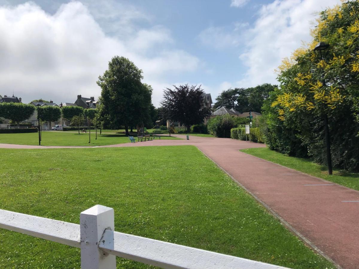 Casa Parcului Villa Villers-sur-Mer Eksteriør bilde
